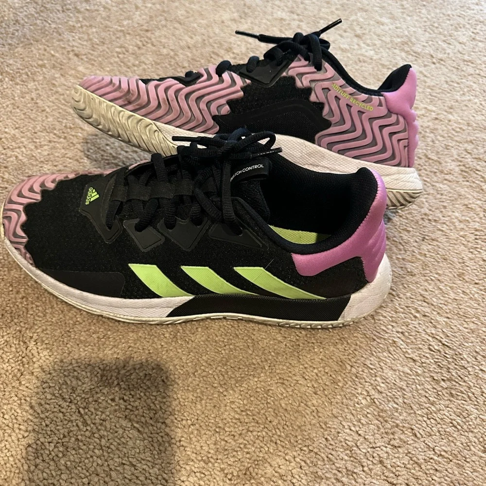 Adidas men’s tennis Shoes - Picture 1 of 3